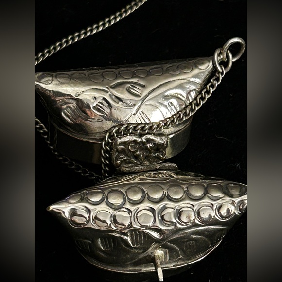 🔥SALE🔥Antique Victorian Silver Plate Reliquary Trinket Box... - Picture 3 of 10